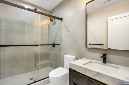 116 Lk Rd, Demarest NJ 07627-2236 exterior