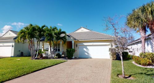 112 Berkeley Ave, Fort Pierce FL 34986-3594 exterior