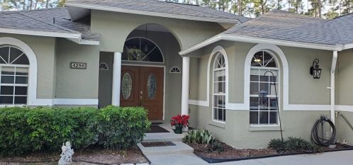 4290 3rd Ave, Naples, FL 34119-2618