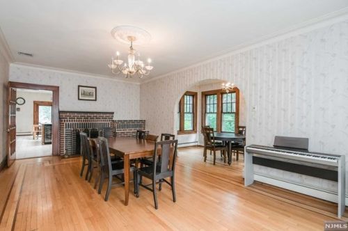 176 Chestnut St, Demarest NJ 07627-1035 exterior