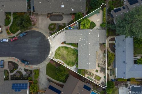 1678 Pepperwood Ct, Concord CA  94521-1126 exterior