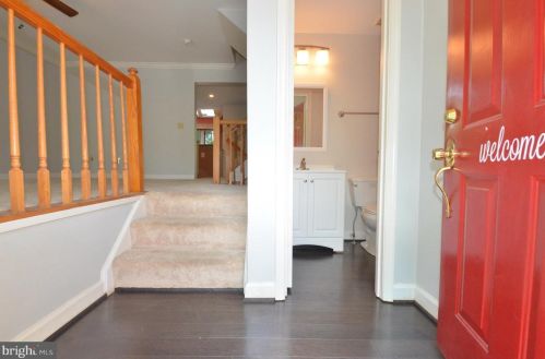 6134 Joust Ln, Alexandria VA  22315-4809 exterior