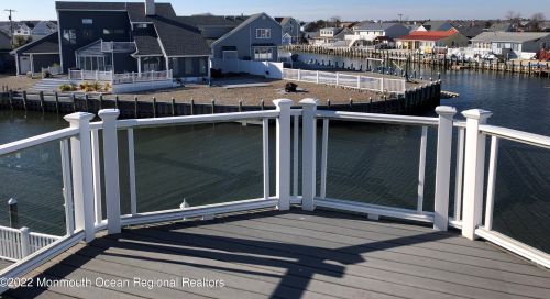 820 Bowline Dr, Lacey NJ  08731-3006 exterior