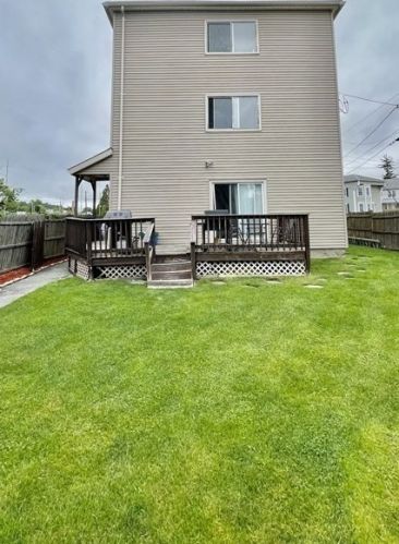 12 Airlie St, Worcester MA 01606-3248 exterior