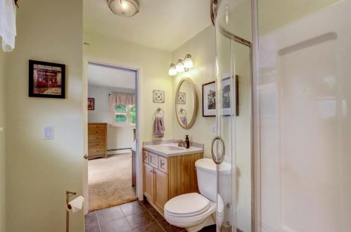 6621 Wisconsin Ave, Milwaukee WI 53213-3914 exterior