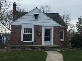 1305 Saratoga St, Detroit MI  48220-3149 exterior