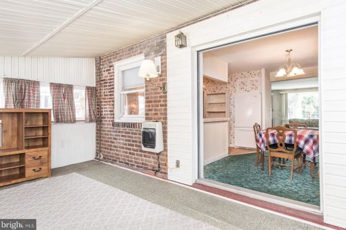 4030 Bleigh Ave, Philadelphia PA 19111-3617 exterior