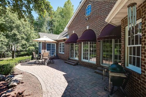 5 Hillcrest Dr, Saint Paul MN 55110-6101 exterior