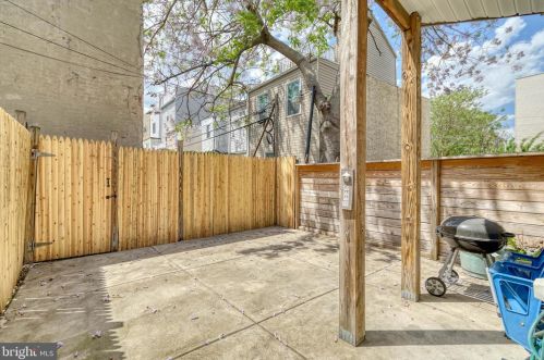 1340 18 St, Philadelphia PA 19146-4743 exterior