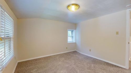 744 Laclede Sta Rd, Saint Louis MO 63117-2048 exterior