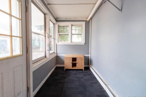 178 Spruce St, Manchester CT  06040-5455 exterior