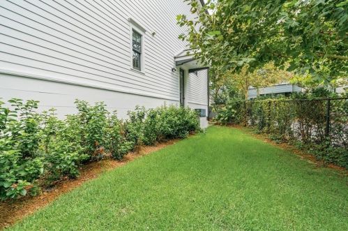 585 Bismark Rd, Atlanta GA 30324-4102 exterior