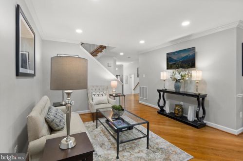 5205 Cottingham Pl, Alexandria VA  22304-3535 exterior