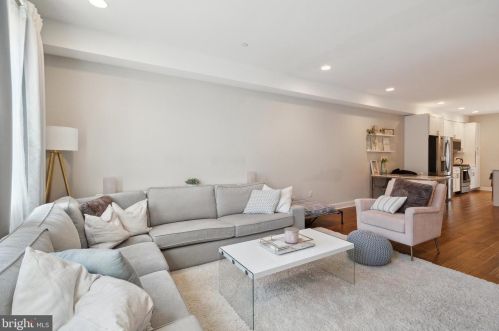 1424 Front St, Philadelphia PA  19147-3902 exterior