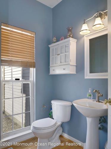 39 Timberline Rd, Berkeley Township NJ 08721-2108 exterior