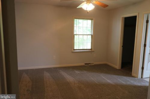 3 Charlestown Ct, Littlestown PA 17340-1553 exterior