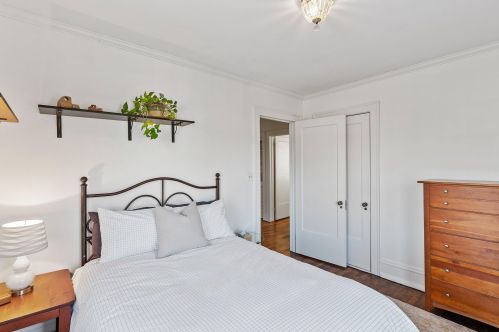 4042 Richland Ct, Milwaukee WI 53211-2147 exterior