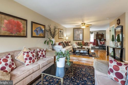 15 Hunters Gate Ct, Silver Spring MD 20904-1827 exterior