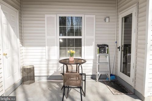 404 Ashton Ln, New Castle DE  19720-3957 exterior