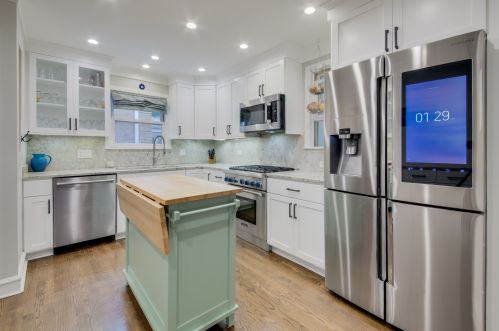 6553 Tahoma Ave, Chicago IL 60646-1134 exterior