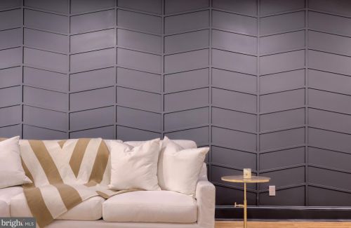 18 Walnut St, Lancaster PA  17602-4924 exterior