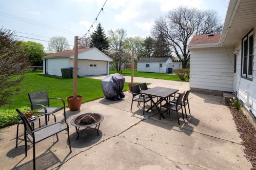 3842 84, Milwaukee WI 53228-1706 exterior