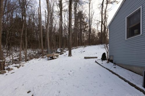 386 Scoville Hl Rd, Torrington CT 06791-1012 exterior