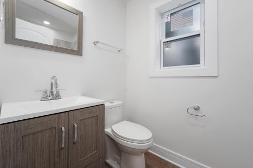 5433 Damen Ave, Chicago IL 60609-5647 exterior