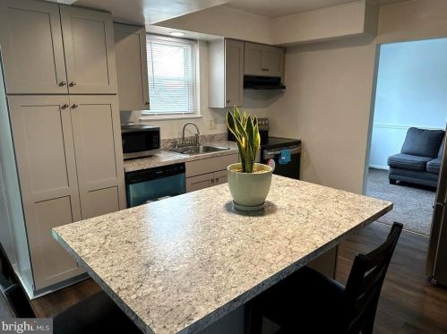 104 Armstrong Ln, Lancaster PA  17603-5972 exterior