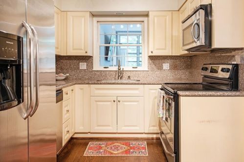 178 Maribeau Sq, Atlanta GA 30327-4040 exterior