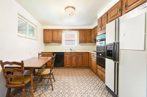 5909 Interboro Ave, Pittsburgh PA 15207-2266 exterior