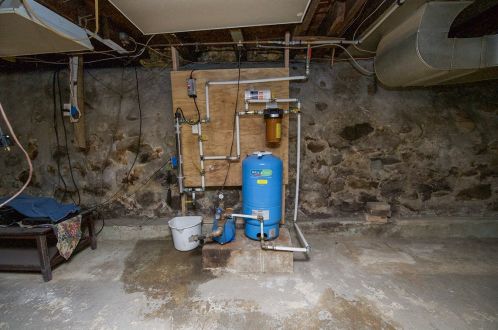 10 Kingston Rd, Plaistow NH 03865-2214 exterior