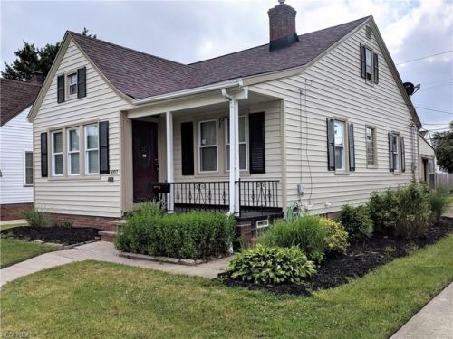 4227 59th St, Cleveland, OH 44144-1719
