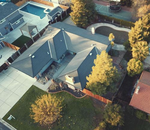 21 Brownell Ct, Concord CA 94521-4727 exterior