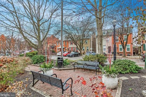 249 New Holland Ave, Lancaster PA 17602-2301 exterior