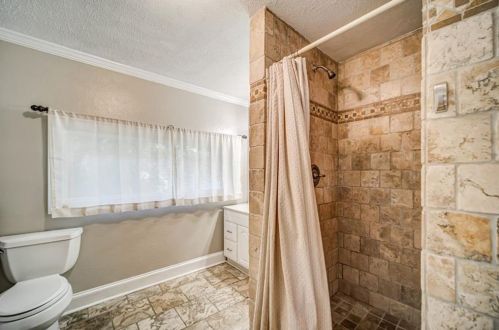 1715 Marietta Rd, Atlanta GA 30318-1907 exterior