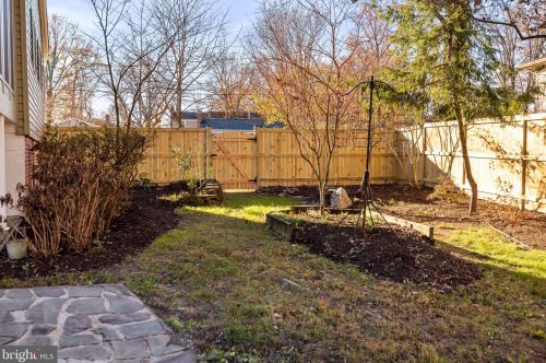 4228 Corcoran St, Alexandria VA 22309-1311 exterior