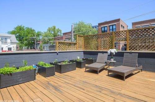 2125 Clifton Ave, Chicago IL  60614-4115 exterior