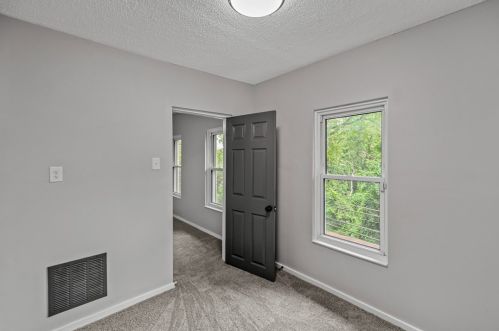 2701 Homehurst Ave, Pittsburgh PA 15234-3160 exterior