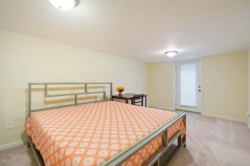 1152 Pinewood Dr, Pittsburgh PA 15243-1810 exterior