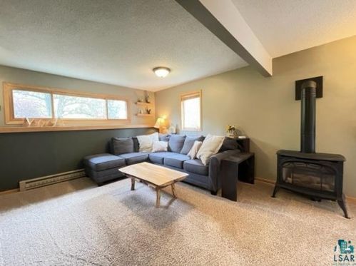 1215 Joshua Ave, Duluth MN 55811-4559 exterior