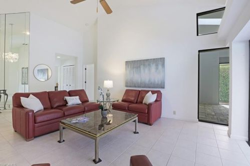 1380 Bald Eagle Dr, Naples FL 34105-7407 exterior