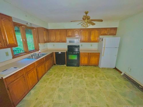 2434 Mtn Rd, Torrington CT 06790-2708 exterior