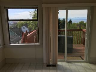 1917 13th Ave, Seattle WA  98144-4114 exterior