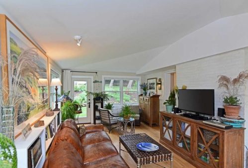 114 Oak Hill Rd, Pittsburgh PA  15238-3016 exterior