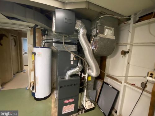 802 Hayward Ave, Silver Spring MD 20912-5808 exterior