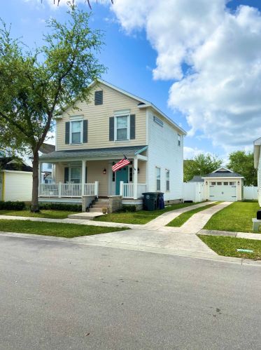 3337 Park Dr, Fort Pierce, FL 34982-8427