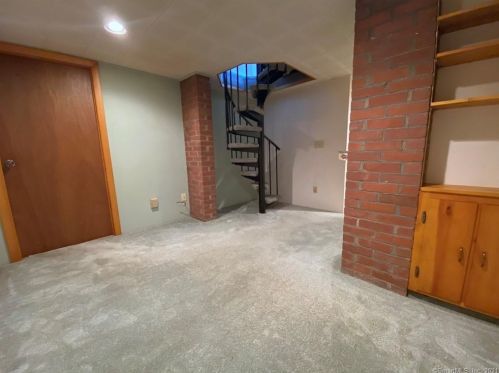 15 Albert St, Torrington CT 06790-6401 exterior