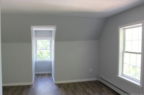 65 High St, Vernon CT 06066-3638 exterior