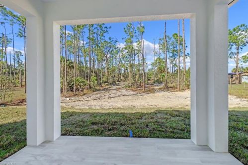 2843 18 Ave, Naples FL 34120-3590 exterior